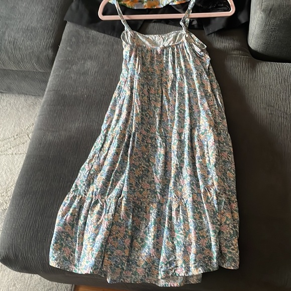 Adjustable Spaghetti Strap Floral Dress - Picture 3 of 4